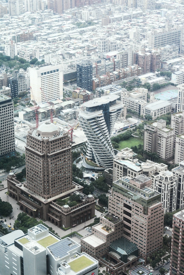 網問：房貸20、30年哪種划算？　試算差額「一台國產車的距離」