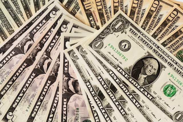 Q375：請問自營商沒有公司行號的話、領現金交易、自己每月定期錢存銀行的話、是可以在存簿上打上薪轉嗎？