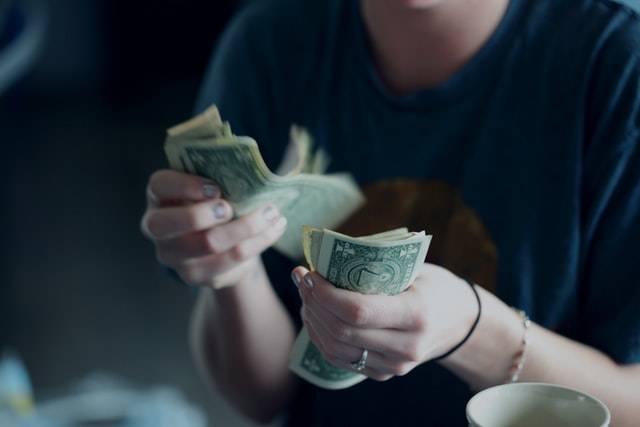 六十二、獲貸本項貸款後，如未按期還款者，將有何不利影響？